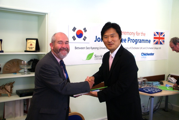 2008 <strong>Agreement with the University of Chichester</strong>